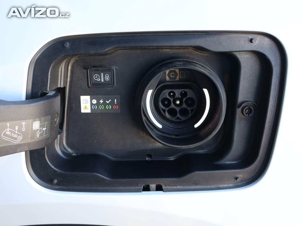 Foto inzerátu Peugeot 408 Hybrid 180