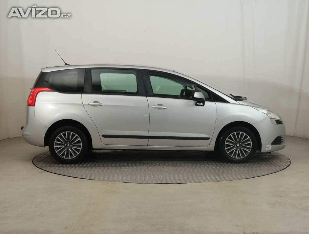 Foto inzerátu Peugeot 5008 1.6 HDi