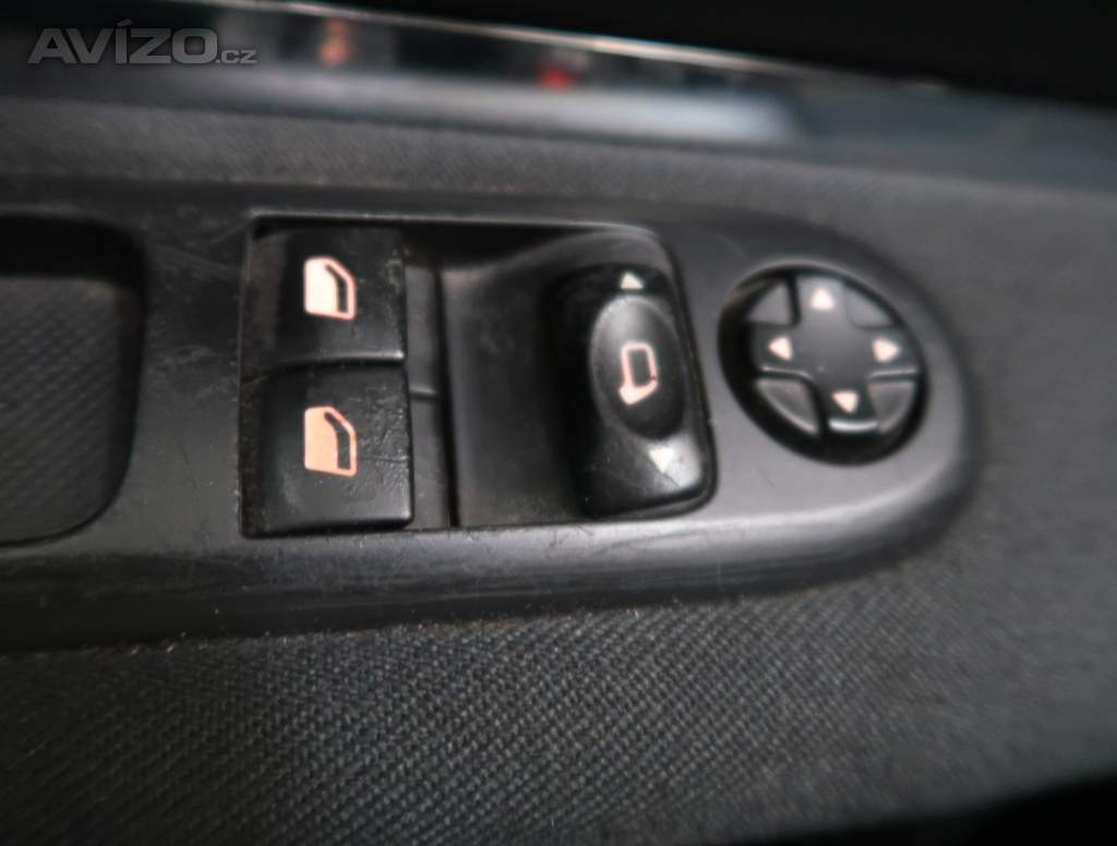 Foto inzerátu Peugeot 5008 1.6 HDi