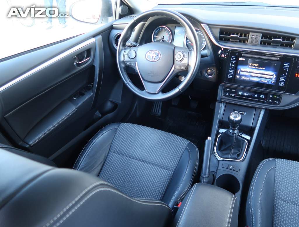 Foto inzerátu Toyota Corolla 1.6 Valvematic