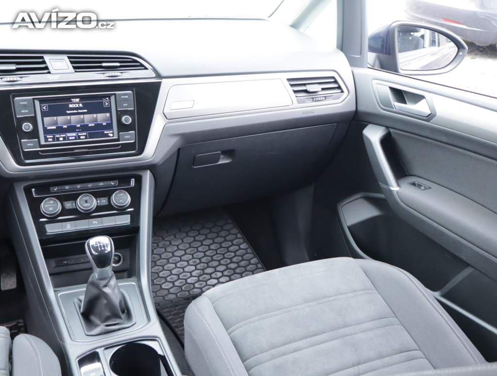 Foto inzerátu Volkswagen Touran 2.0 TDI
