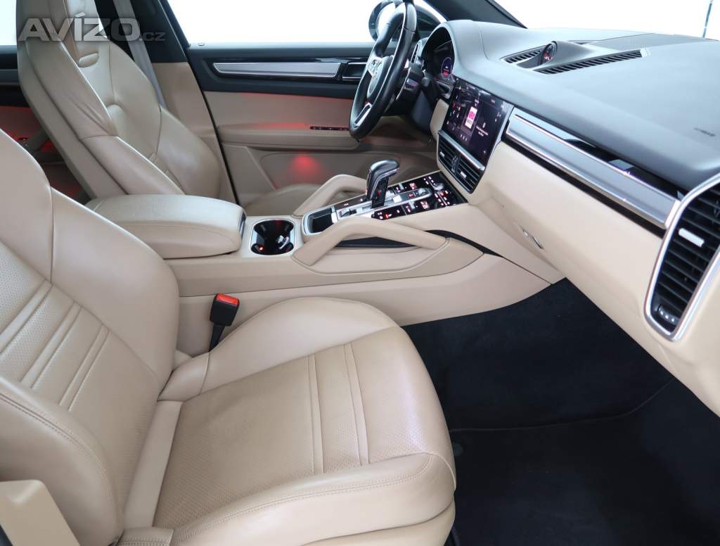 Foto inzerátu Porsche Cayenne V6