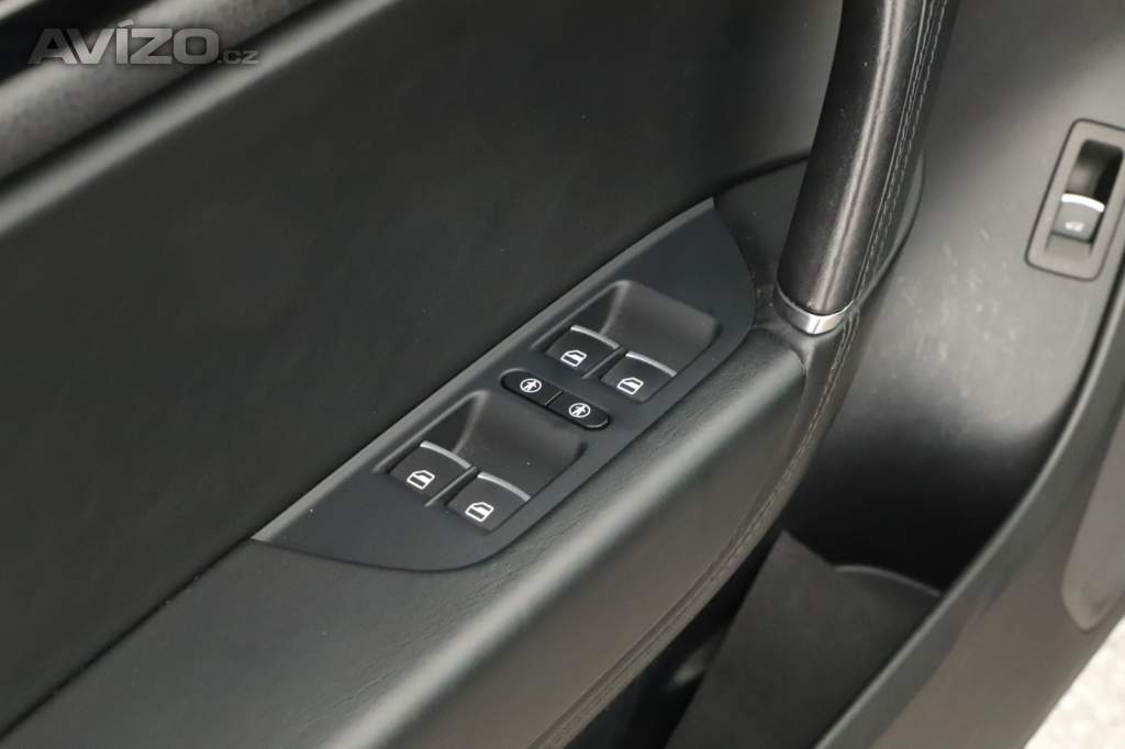 Foto inzerátu Volkswagen Touareg 3.0 TDI