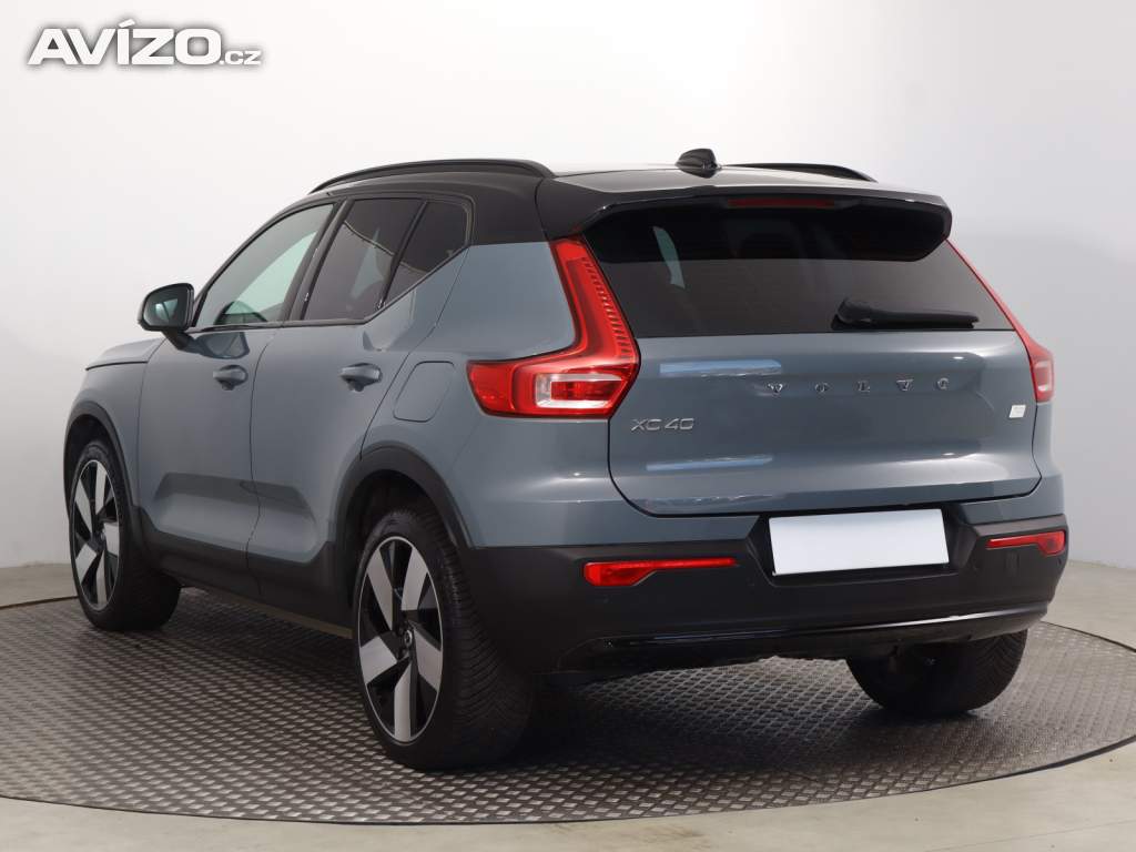 Foto inzerátu Volvo XC40 Recharge Twin Motor