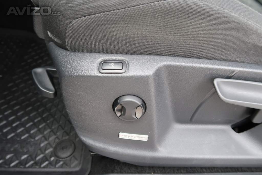 Foto inzerátu Volkswagen Touran 2.0 TDI