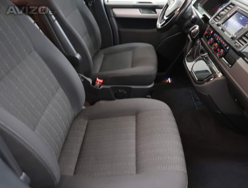 Foto inzerátu Volkswagen Multivan 2.0 TDI