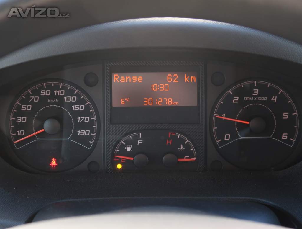 Foto inzerátu Citroën Jumper 2.2 BlueHDi