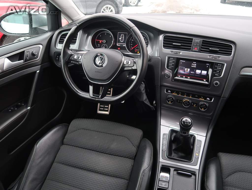 Foto inzerátu Volkswagen Golf 1.6 TDI