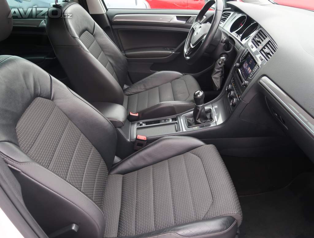 Foto inzerátu Volkswagen Golf 1.6 TDI