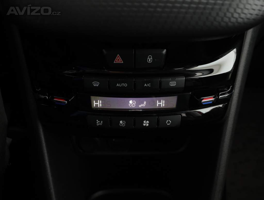 Foto inzerátu Peugeot 2008 1.2 PureTech