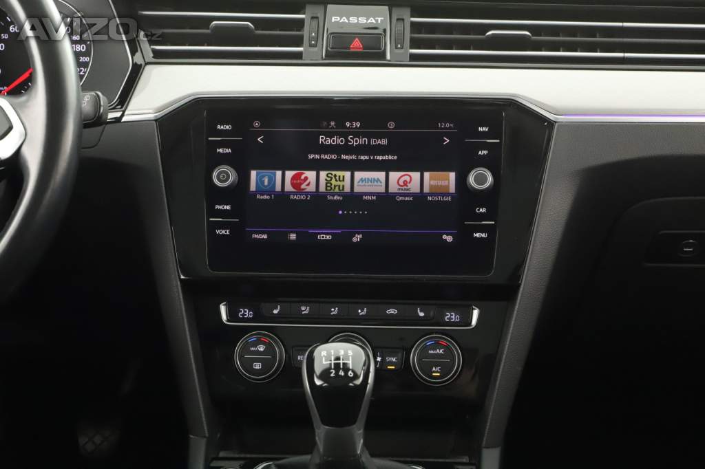 Foto inzerátu Volkswagen Passat 1.5 TSI