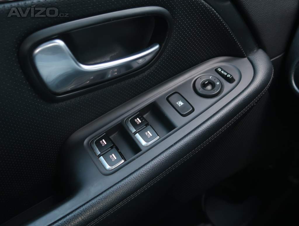 Foto inzerátu Kia Carens 1.6 GDI