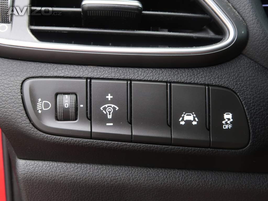 Foto inzerátu Hyundai i30 Fastback 1.0 T-GDI