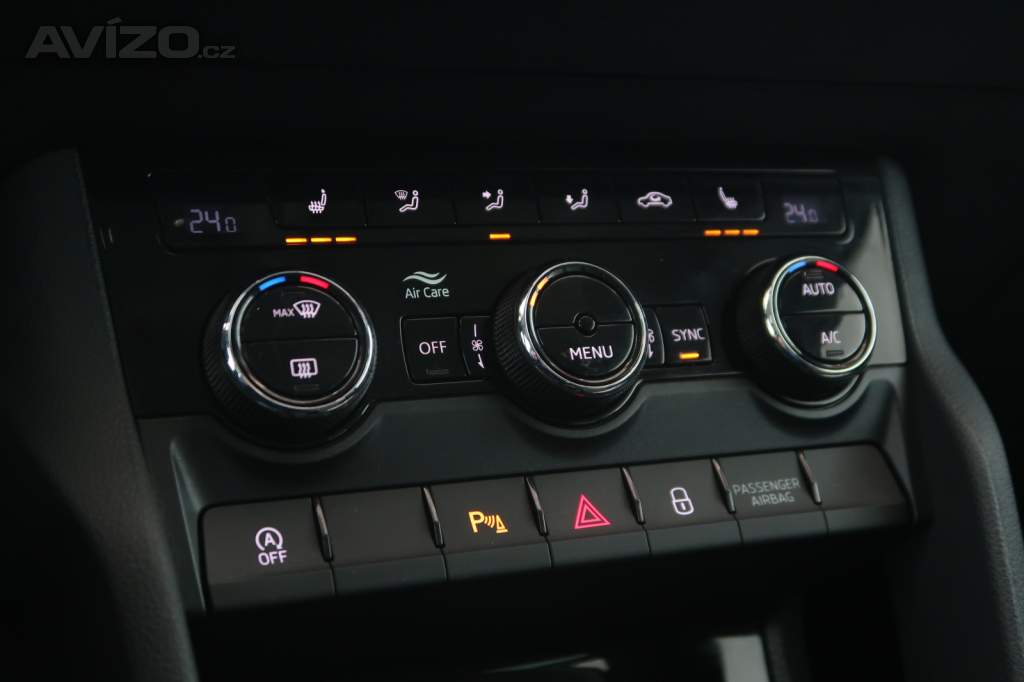 Foto inzerátu Škoda Karoq 1.5 TSI