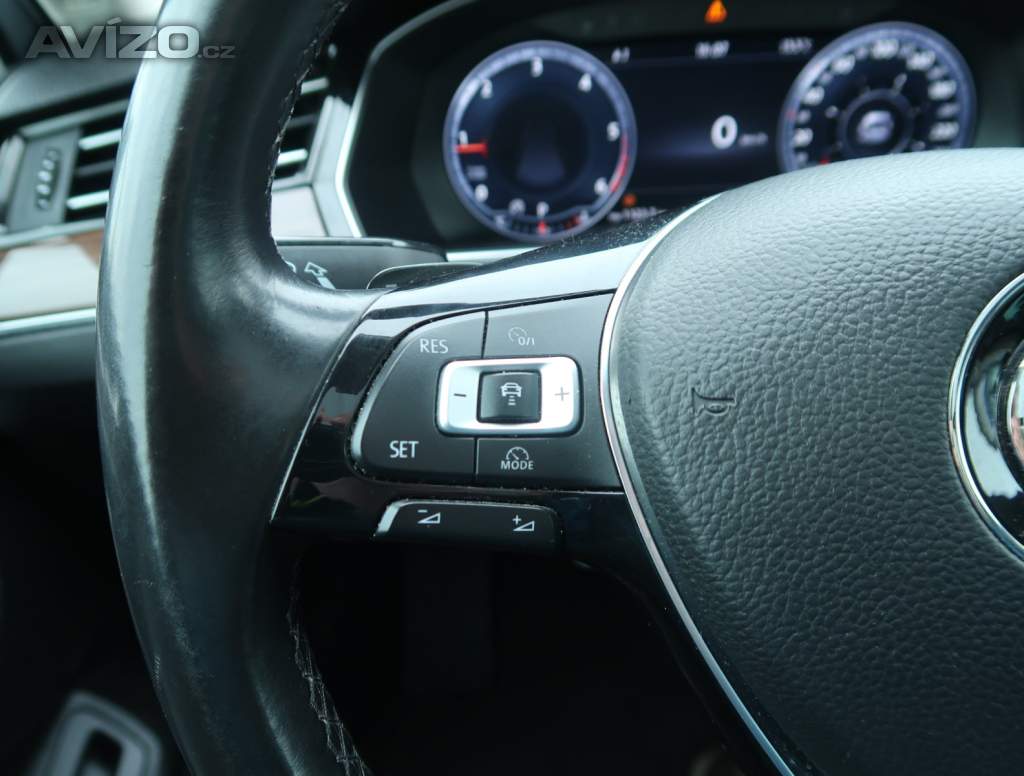 Foto inzerátu Volkswagen Passat 2.0 TDI