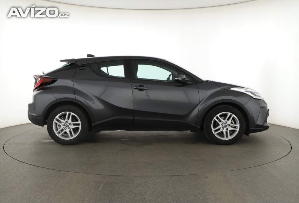 Foto inzerátu Toyota C-HR 1.8 Hybrid