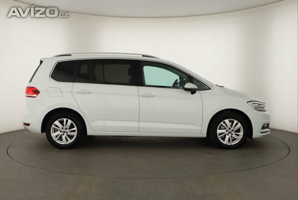 Foto inzerátu Volkswagen Touran 2.0 TDI