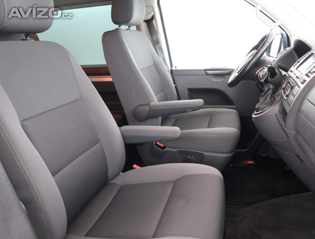 Foto inzerátu Volkswagen Multivan 2.0 TDI