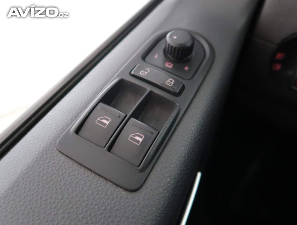 Foto inzerátu Volkswagen Multivan 2.0 TDI