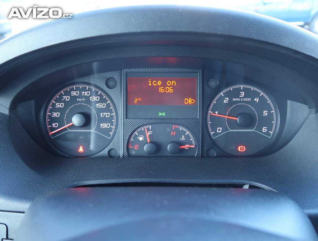 Foto inzerátu Citroën Jumper 2.2 BlueHDi