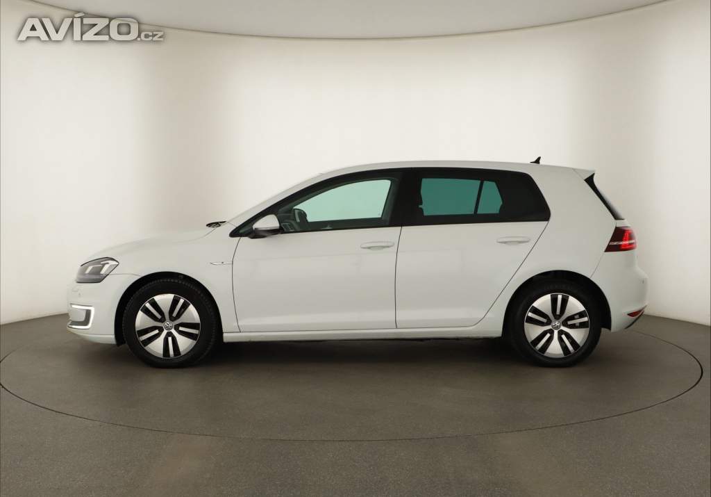 Foto inzerátu Volkswagen e-Golf 20.5 kWh - 25 Ah
