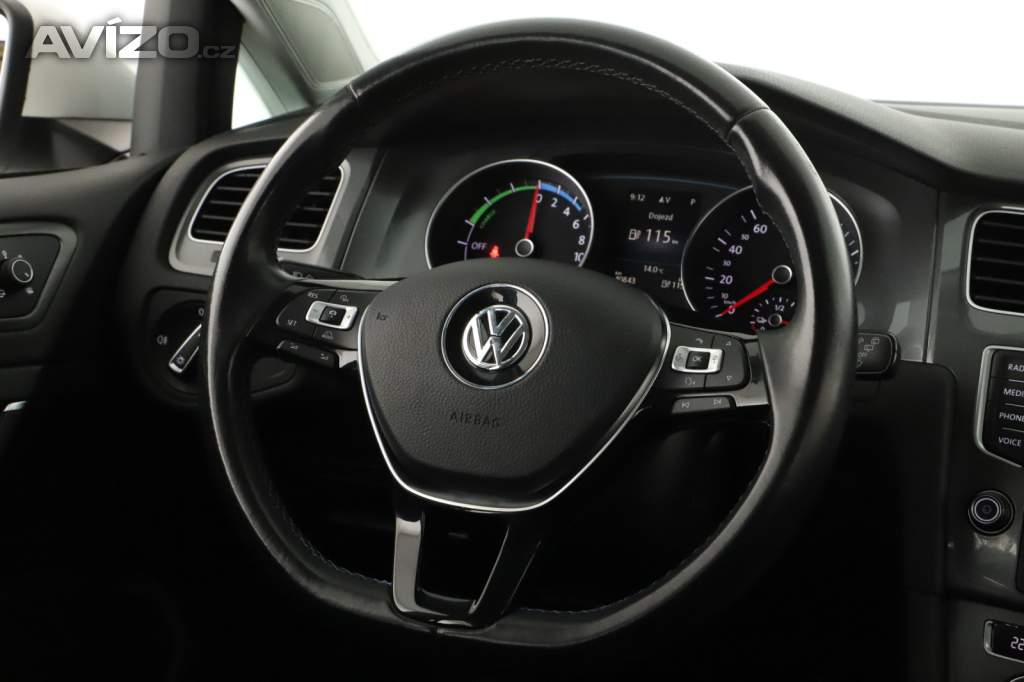 Foto inzerátu Volkswagen e-Golf 20.5 kWh - 25 Ah
