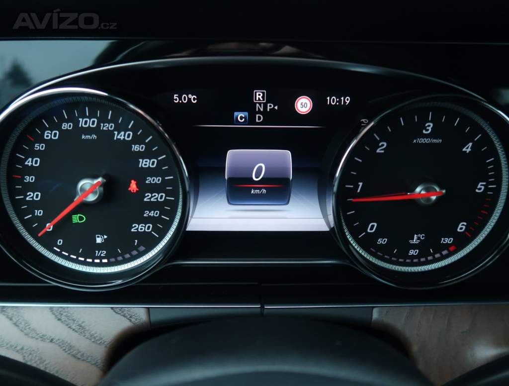 Foto inzerátu Mercedes-Benz Třídy E E 220 d 4MATIC