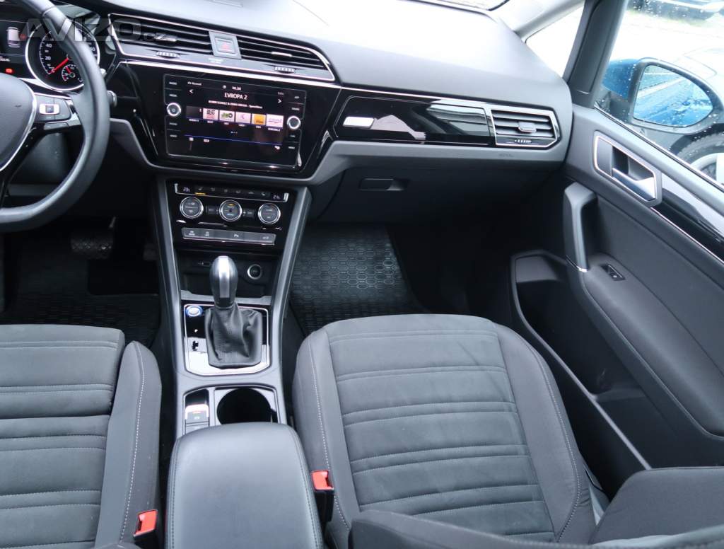 Foto inzerátu Volkswagen Touran 1.5 TSI