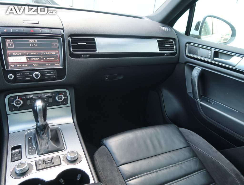 Foto inzerátu Volkswagen Touareg 3.0 TDI