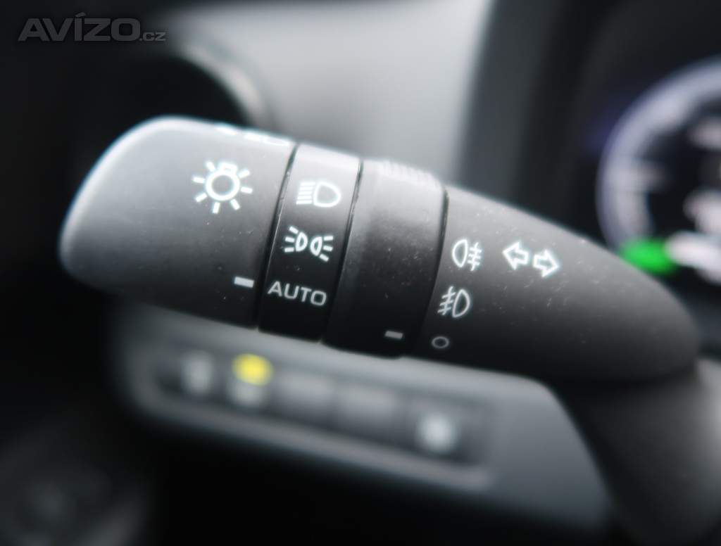 Foto inzerátu Toyota C-HR 1.8 Hybrid