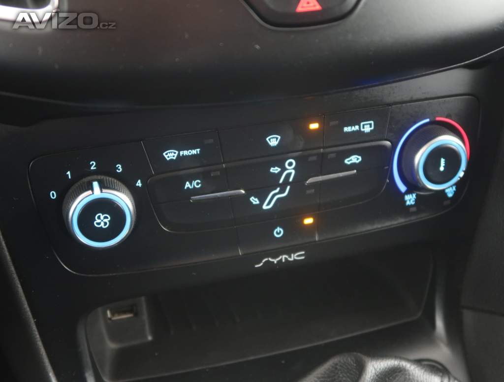 Foto inzerátu Ford Focus 1.6 i