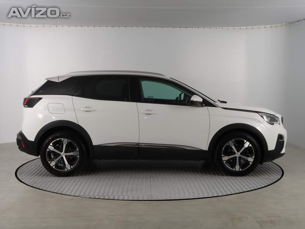 Foto inzerátu Peugeot 3008 1.2 PureTech