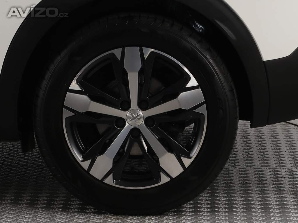 Foto inzerátu Peugeot 3008 1.2 PureTech