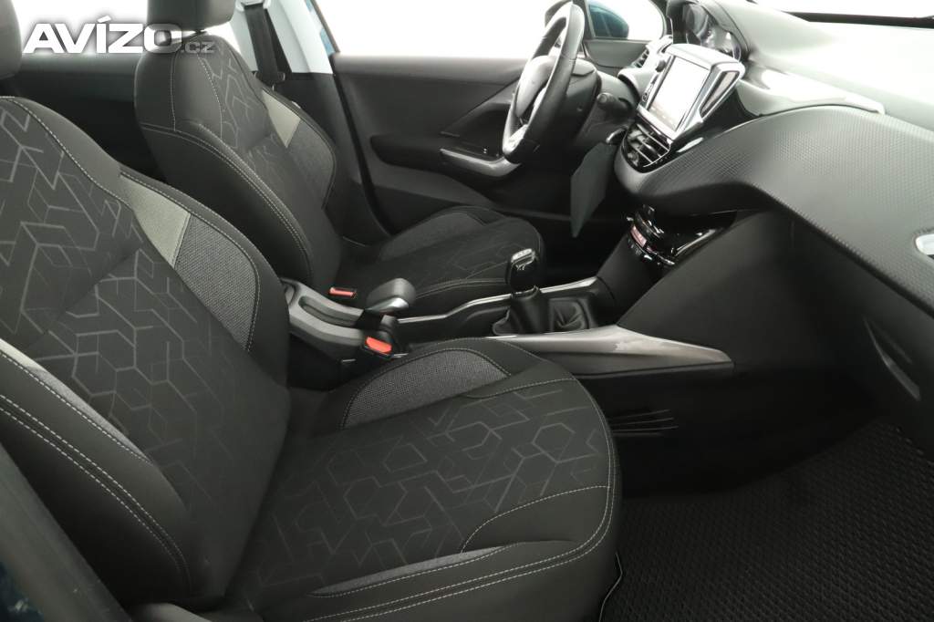 Foto inzerátu Peugeot 2008 1.2 PureTech