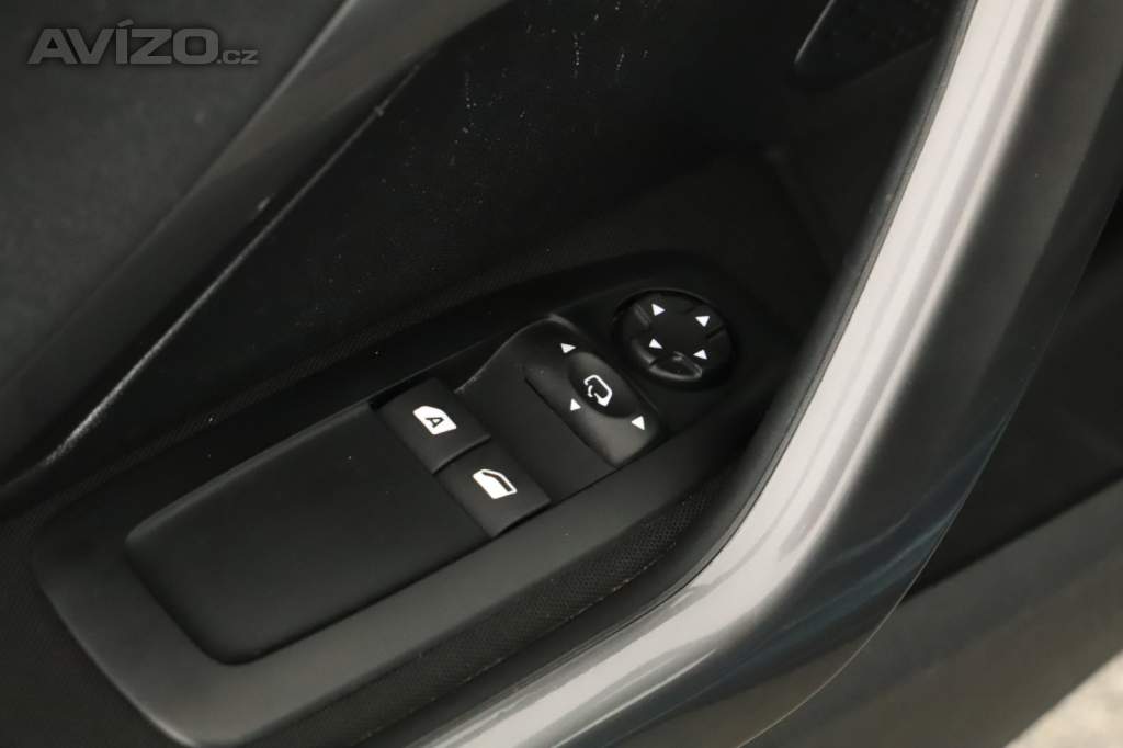 Foto inzerátu Peugeot 2008 1.2 PureTech