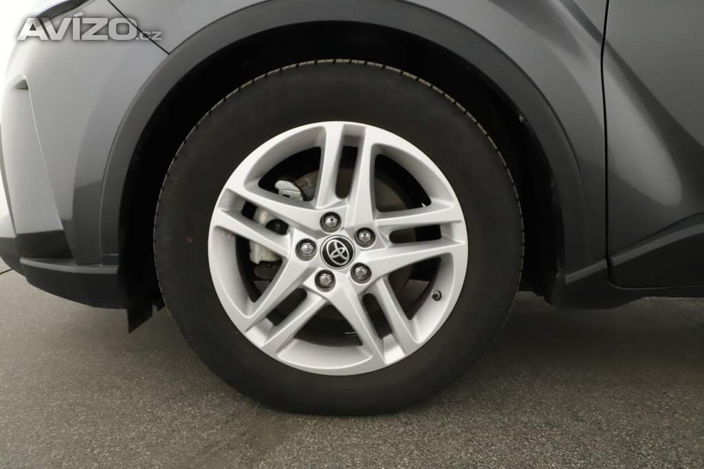 Foto inzerátu Toyota C-HR 1.8 Hybrid