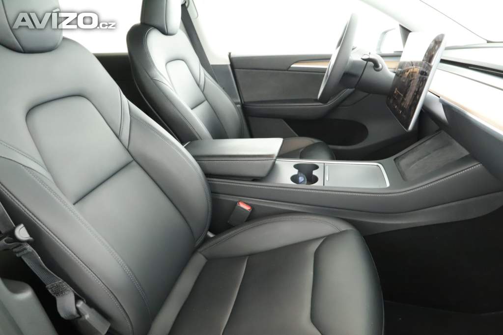 Foto inzerátu Tesla Model Y Long Range AWD 79kWh