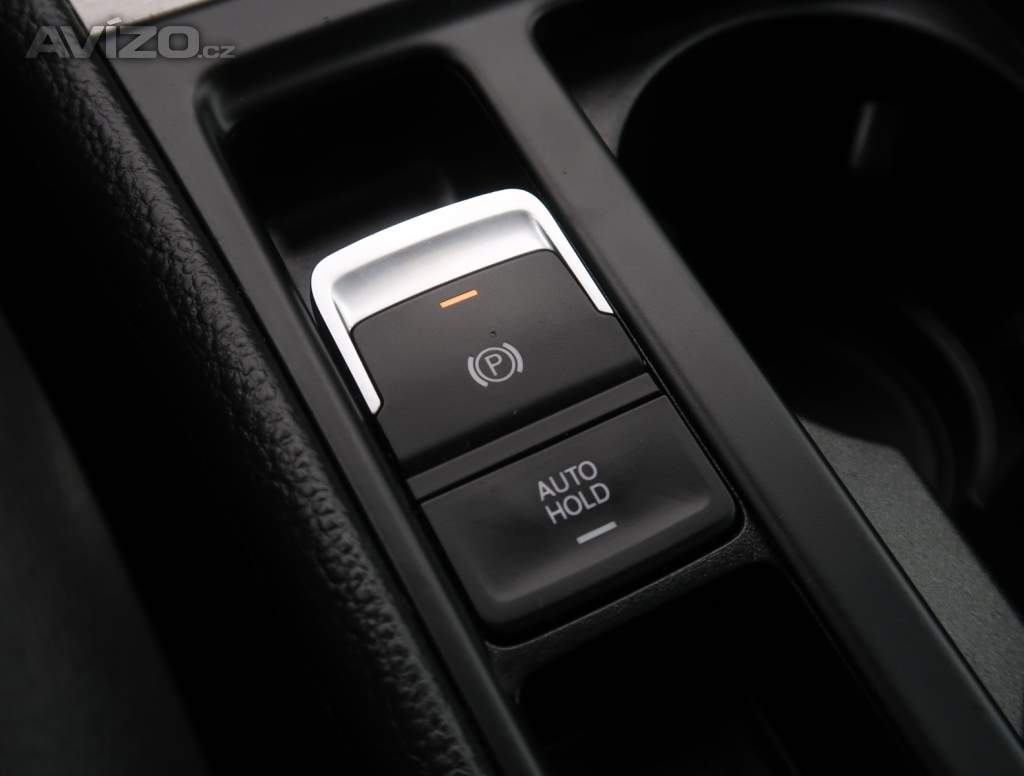 Foto inzerátu Volkswagen Golf 1.6 TDI