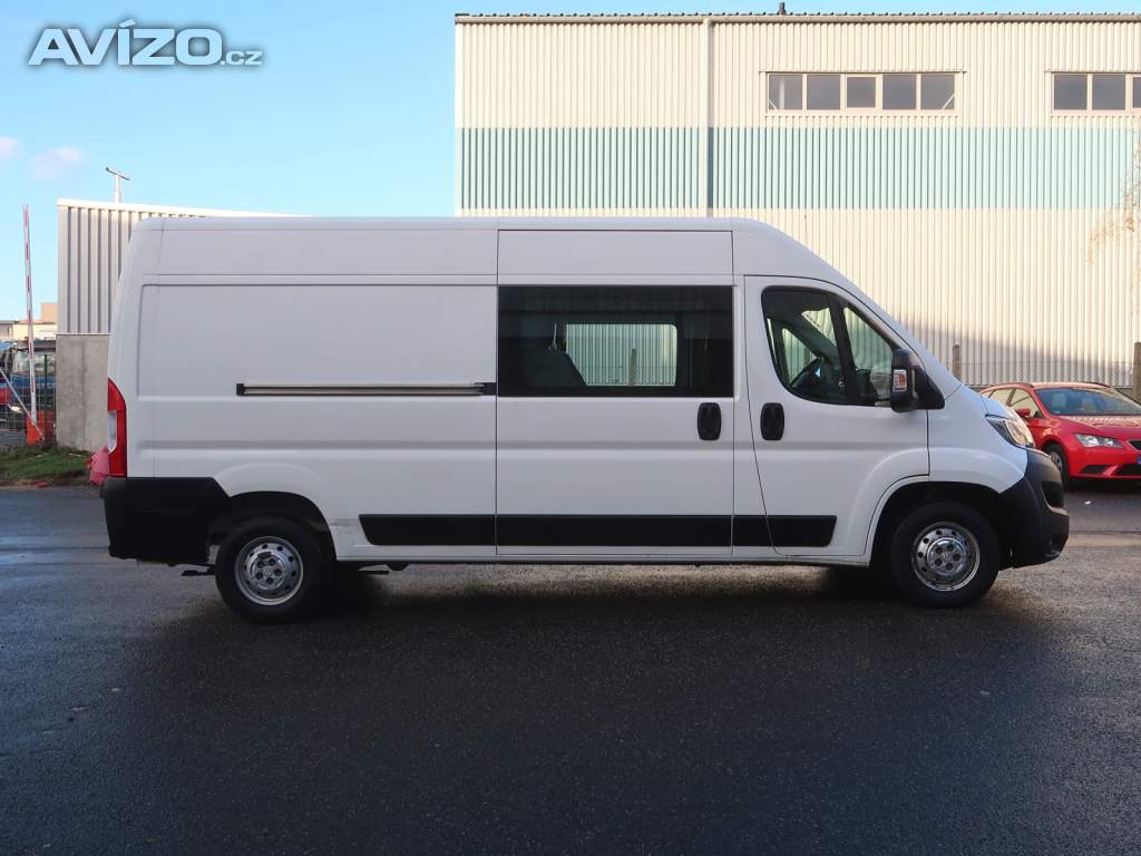 Foto inzerátu Citroën Jumper 2.2 BlueHDi