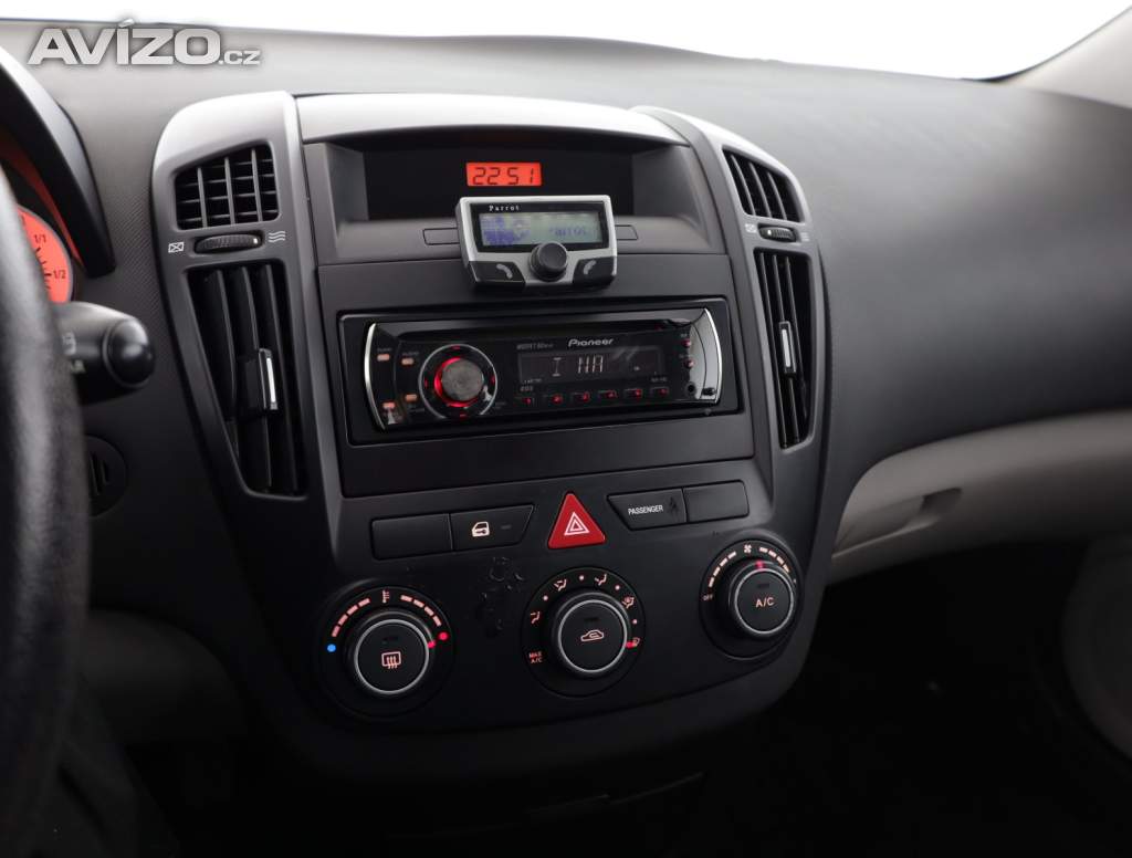 Foto inzerátu Kia Ceed 1.4 CVVT