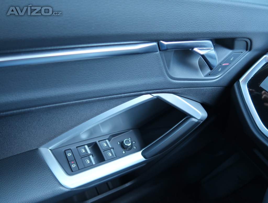 Foto inzerátu Audi Q3 40 TFSI