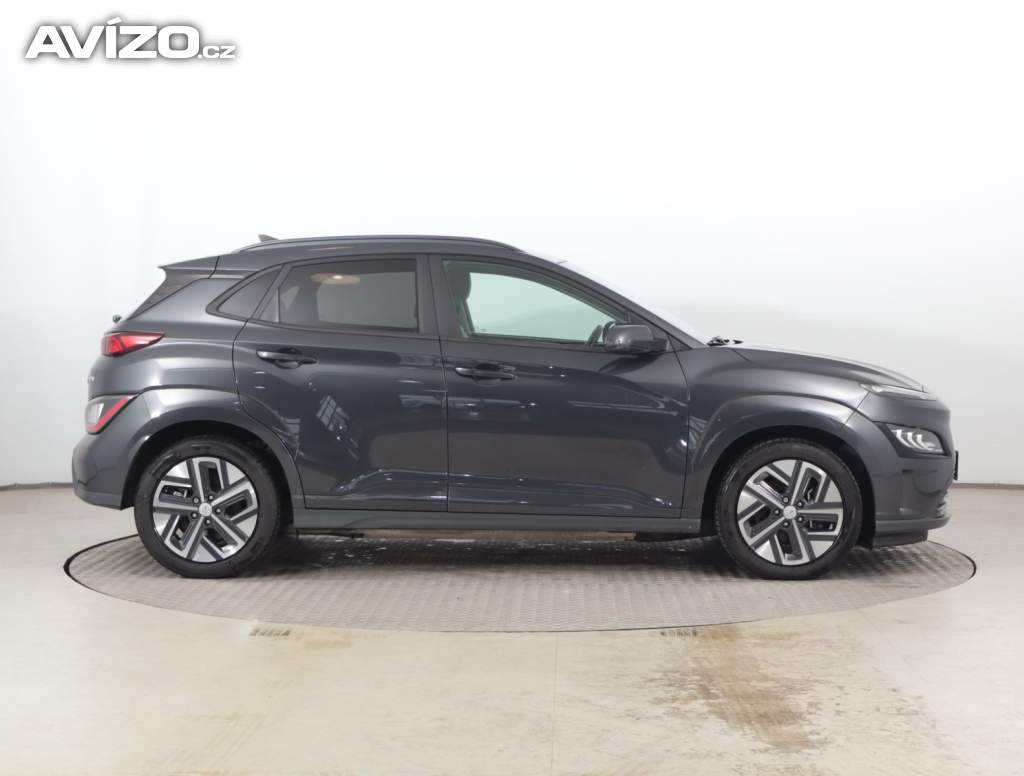 Foto inzerátu Hyundai Kona Electric 64 kWh