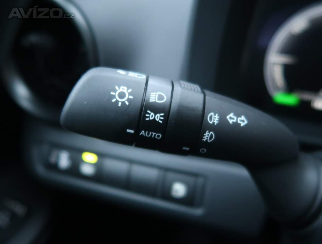 Foto inzerátu Toyota C-HR 1.8 Hybrid