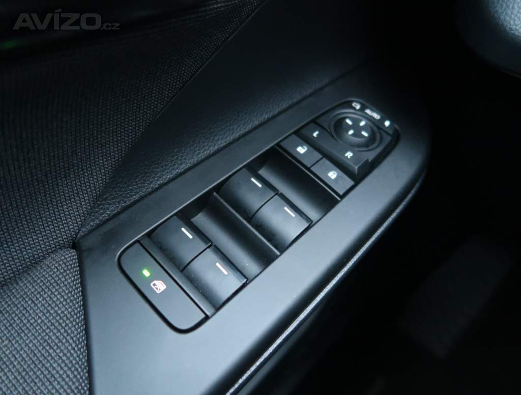 Foto inzerátu Toyota C-HR 1.8 Hybrid