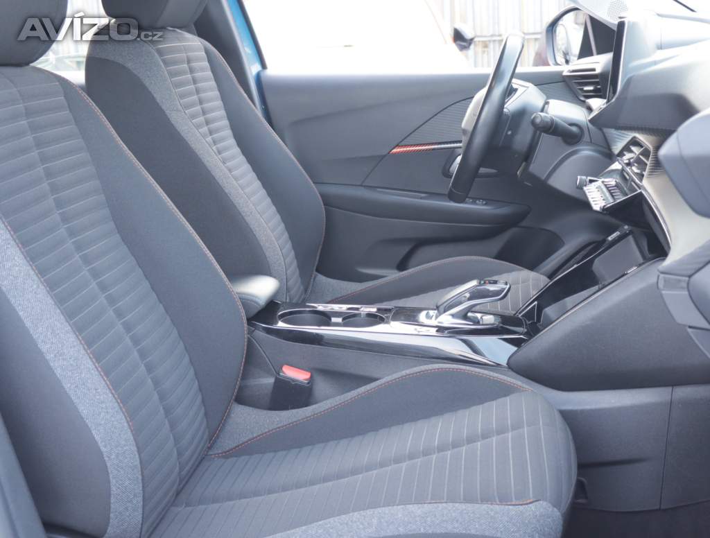 Foto inzerátu Peugeot e-208 50 kWh