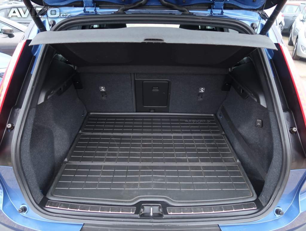 Foto inzerátu Volvo XC40 D4 AWD