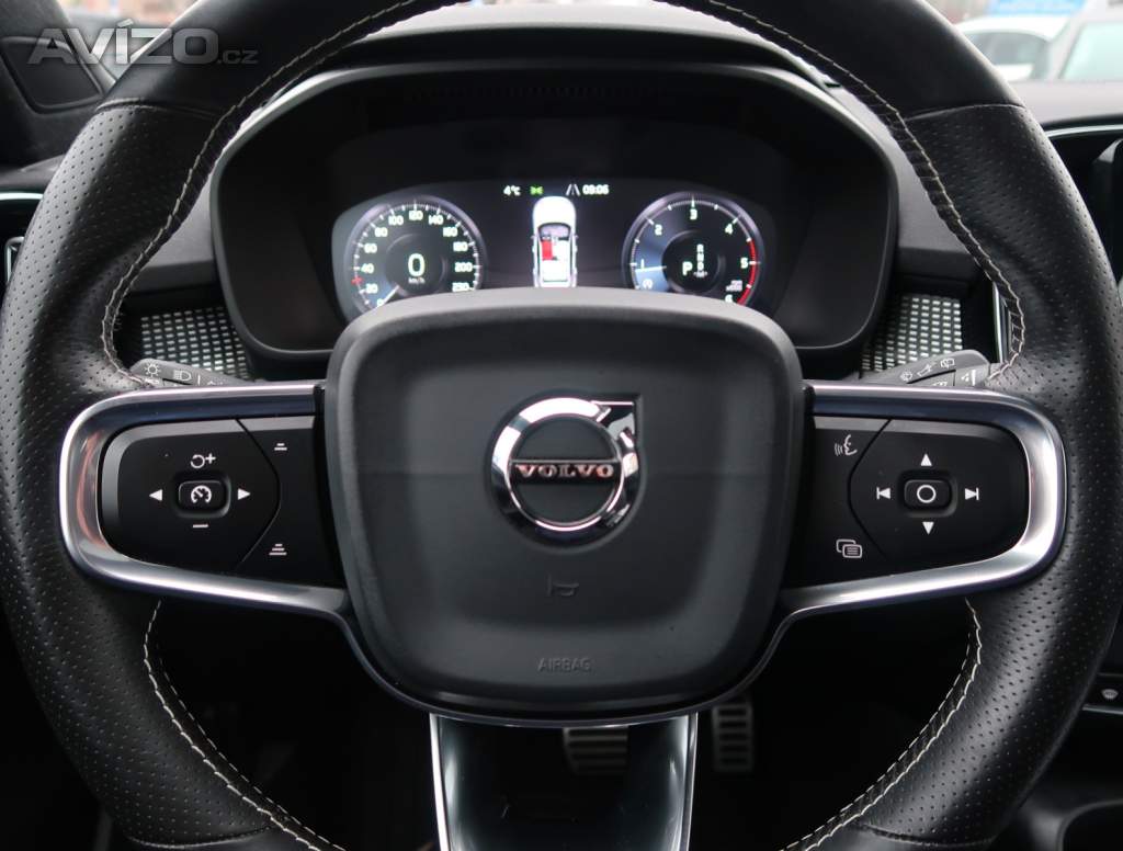 Foto inzerátu Volvo XC40 D4 AWD