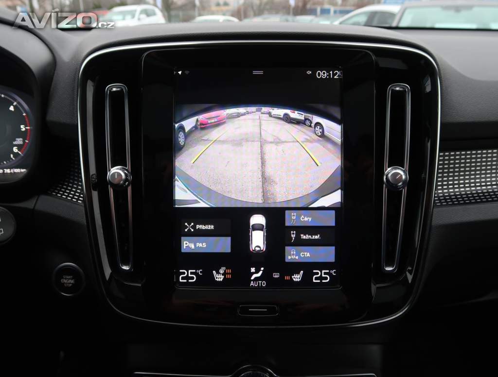 Foto inzerátu Volvo XC40 D4 AWD