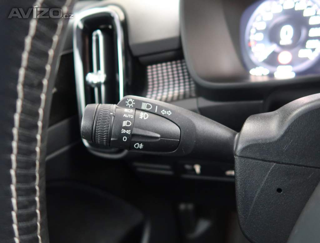 Foto inzerátu Volvo XC40 D4 AWD