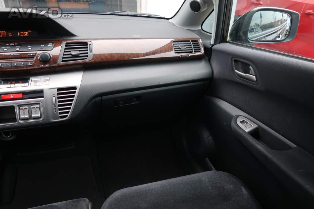 Foto inzerátu Honda FR-V 2.2 i-CTDi